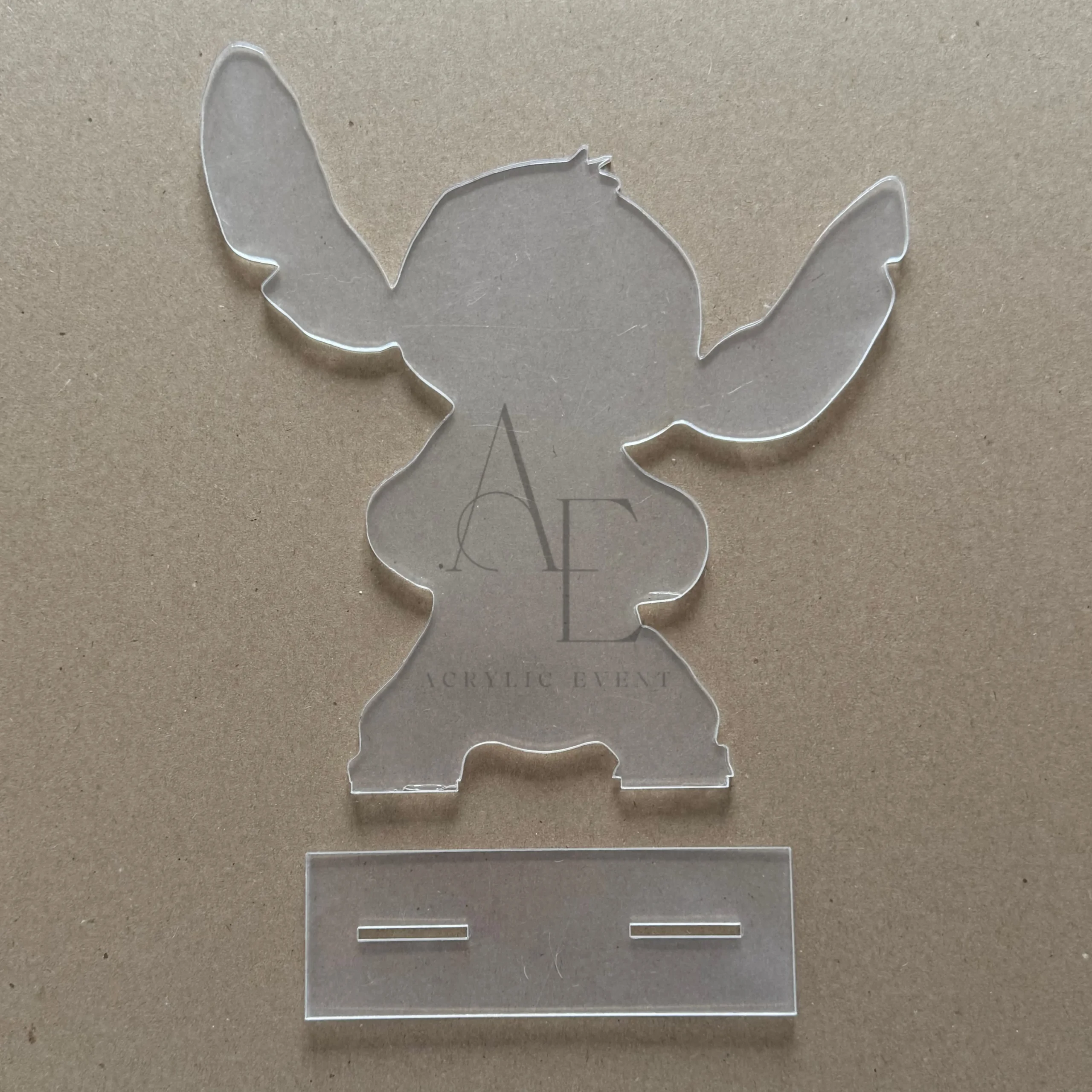 photo-output_1-8-1 Plaque sur socle inspiration stitch – Image 1